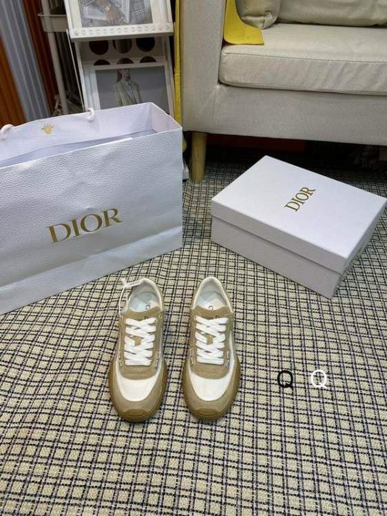 Picture of Dior Shoes _SKUDiorsz35-40Q04013854